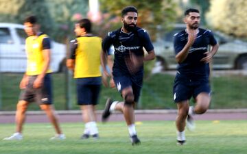 در انتظار عملکردی متفاوت از دو هافبک دفاعی استقلال