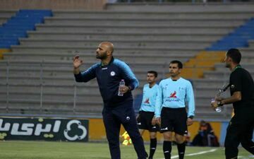 مربی پارس جنوبی: اگر با قهرمان اعلام کردن پرسپولیس لیگ را تمام می‌کردند بسیار بهتر بود 