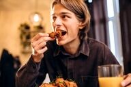لاغری بدون رژیم: چگونه با ترفندهای روان‌شناسی مغزمان را گول بزنیم؟
