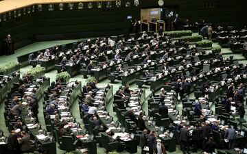تعیین سقف پرداختی کارکنان دولت
