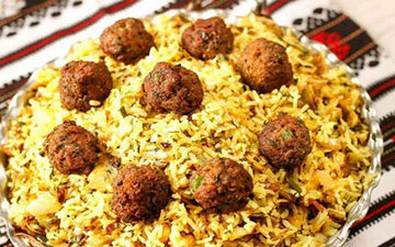 روش های قدیم رو بیخیال؛ کلم پلو شیرازی رو فقط اینطوری باید پخت/سریع دست به کار شو!