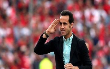 علی کریمی دلیل شکست پرسپولیس مقابل الاهلی را بیان کرد