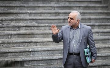 فرهاد دژپسند: لایحه اصلاح قانون مالیات های مستقیم در حال نهایی شدن است