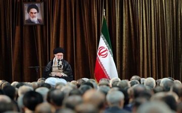 تصور حل مشکلات از راه مذاکره یا رابطه با آمریکا خطایی واضح است