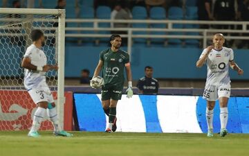  حسینی: اتلاف وقت پرسپولیس را قبلاً دیده‌ایم 