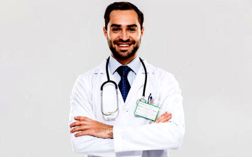 کادو روز پزشک چی بخریم؟ بهترین هدیه برای پزشکان چیست؟