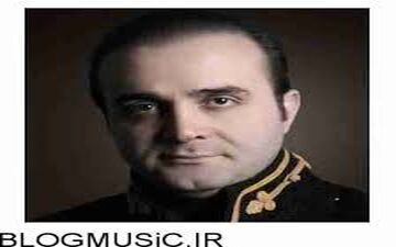  سینا سرلک در کنار همسر و دخترش در یک رستوران
