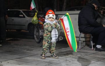 تصاویری دیدنی از لنز فرتاک نیوز | استقامت و پایداری نصف جهان  
