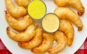 طرز تهیه میگو پفکی با دلستر (بسیار نرم و لذیذ!)