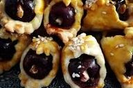 طرز تهیه شیرینی دست پیچ خرمایی| مقوی و خوشمزه