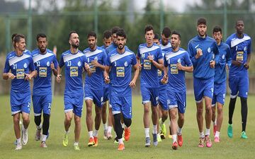درخواست استقلالی‌ها از وریا