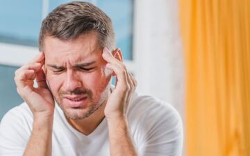 از سردرد و بی‌حالی در طول روزه‌داری چطور جلوگیری کنیم؟


