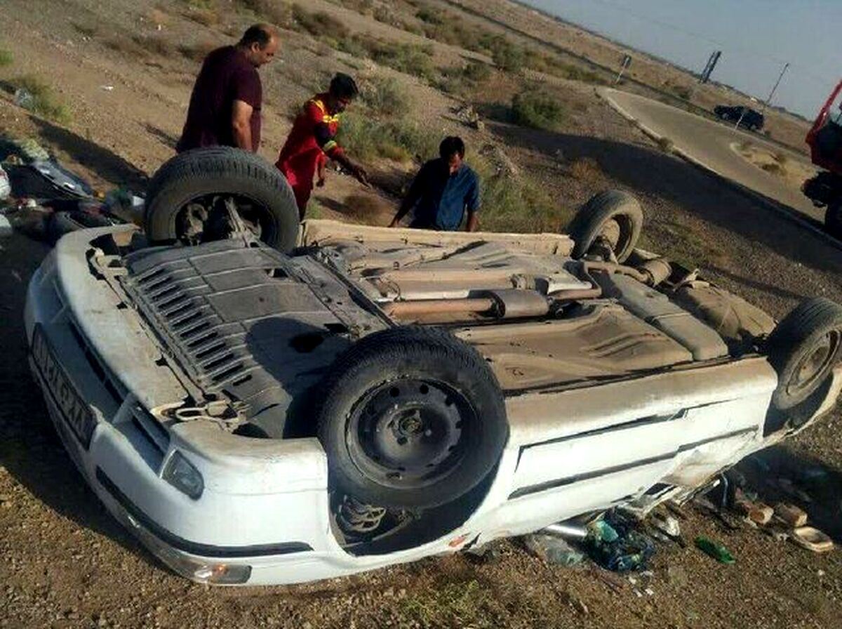 سفر نوروزی با طعم حادثه؛ واژگونی سمند، سه نفر را راهی بیمارستان کرد!
