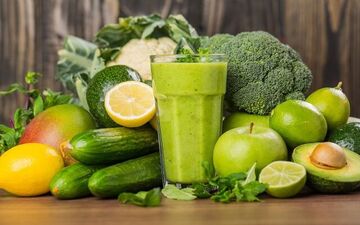 کاهش خطر ابتلا به بیماری‌های قلبی عروقی با مصرف اسموتی سبز