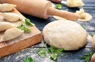 طرز تهیه بهترین خمیر پیراشکی در خانه !