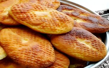 برساق: شیرینی خوشمزه و ترد با دستوری آسان