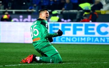  دروازه‌بان آتالانتا به تاتنهام قرض داده می شود