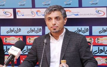 سرمربی آلومینیوم: ۲ مهاجم خارجی جذب می‌کنیم