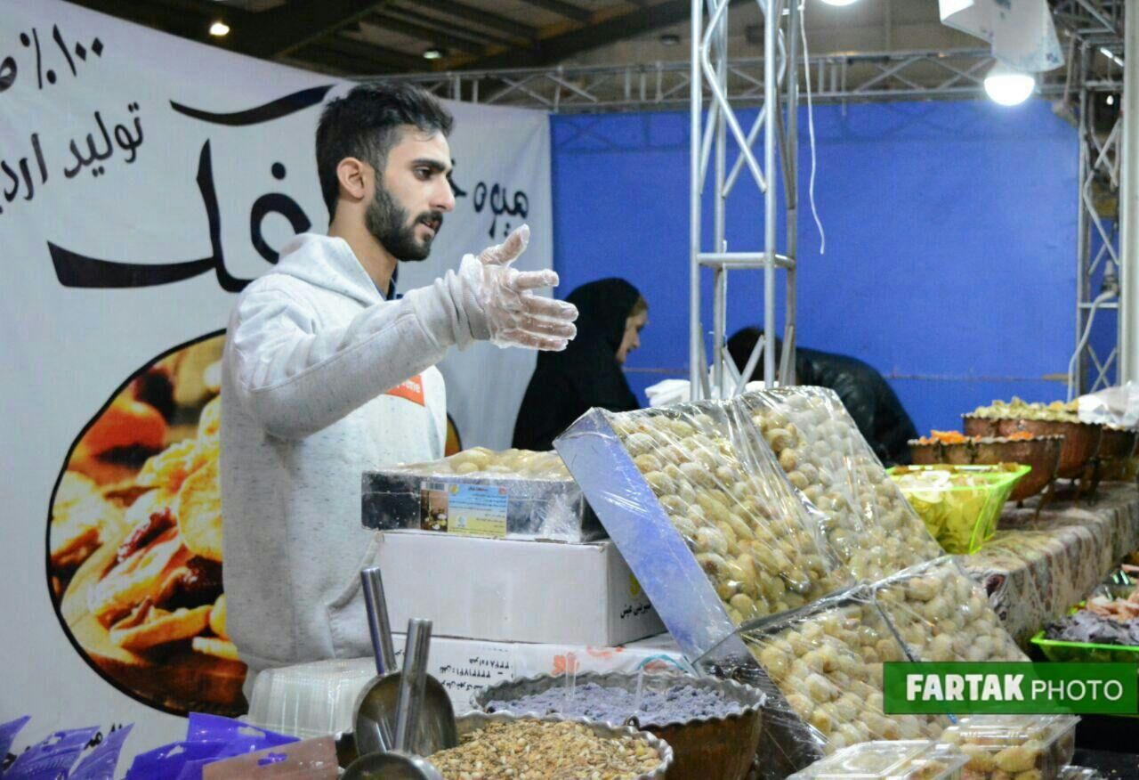 گزارش تصویری / جشنواره اقوام، نمایشگاه سوغات و صنایع دستی در کرمانشاه
