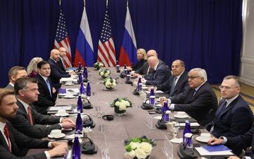  گفت‌وگوی دیپلماتیک لاوروف و روبیو در نیویورک 