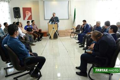 تجلیل از کارگران خدماتی و کارکنان فضای سبز شهرداری در فرهنگسرای گل‌نرگس