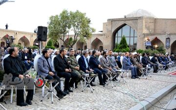 

تجلیل از پیرغلامان تجلیل از یک عمر نوکری امام حسین(ع) است




