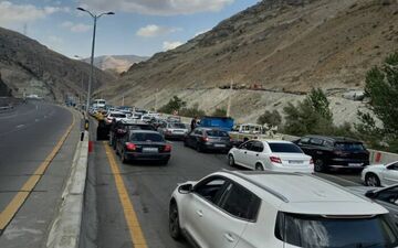 ترافیک پرحجم خودرویی در جاده‌های مازندران
