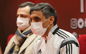 رسول خطیبی: بابایی با تراکتور قرارداد سفید امضا کرد 