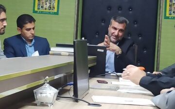 ساماندهی دستفروشان مرز مهران با اولویت بومی‌ها آغاز شد  