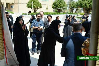 برپایی نمایشگاه گروهی پوستر هنرمندان کرمانشاهی به مناسبت روز جهانی گرافیک در دانشکده فنی‌وحرفه‌ای دختران