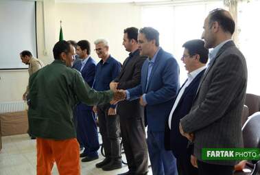 تجلیل از کارگران خدماتی و کارکنان فضای سبز شهرداری در فرهنگسرای گل‌نرگس