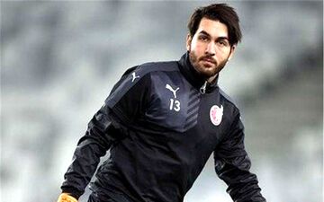 آب پاکی پرسپولیس روی دست علیرضا حقیقی