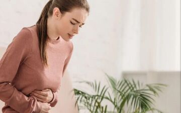 چند نوشیدنی شگفت انگیز برای مقابله با مشکلات گوارشی

