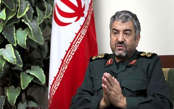  سرلشکر جعفری: به سمت استفاده بیشتر از پهپاد و بالگرد می رویم