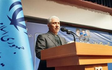 وزیر علوم خبر داد: پذیرش دانشجویان خوابگاهی به یک سوم کاهش می‌یابد
