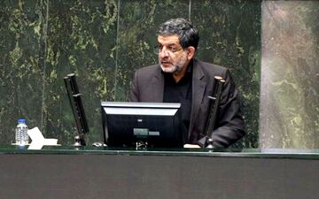 نماینده تهران از تغییر لحظه ای قیمت‌ها انتقاد کرد
