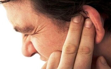 در گوشمان آب رفت چکار باید انجام دهیم؟ 