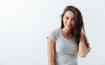 پروتز سینه یا تزریق چربی؛ کدام روش برای افزایش حجم و زیبایی سینه مناسب تر است؟

