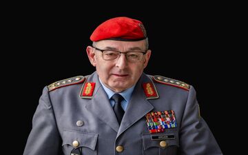 ژنرال کارستن بروئر به ریاست کمیته نظامی ناتو منصوب شد