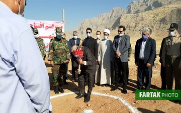 مراسم افتتاحیه و کلنگ زنی "شهرک بیستون" هوانیروز کرمانشاه/ بهره برداری از این پروژه تا پایان سال آینده