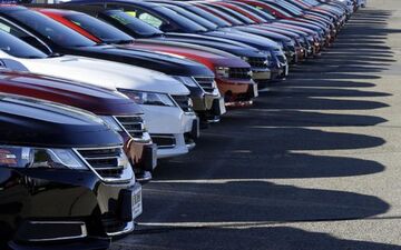 احتمال فسخ قراردادهای پیش‌فروش خودروهای وارداتی