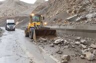 فاجعه در گرمسار؛ ریزش کوه یک فوتی و پنج مصدوم داشت