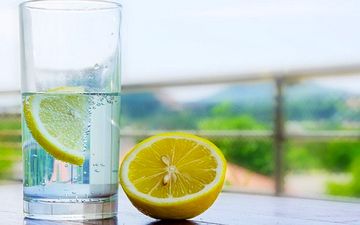 9 خاصیت مصرف آب گرم و لیموترش به صورت ناشتا