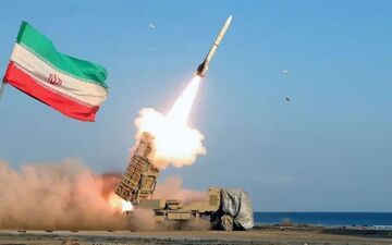 تحلیل ایندیپندنت از آسیب‌های ناو لینکلن به دنبال حملات ایران