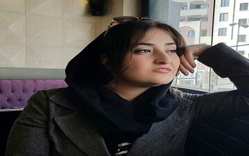 با واژه‌ها چاقو می‌ساختیم

