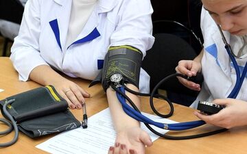 چه زمانی می‌توان فشار خون را بدون دارو کنترل کرد؟
