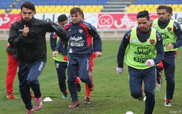 تمرین پرسپولیسى زیر باران/ مسلمان مصدوم شد