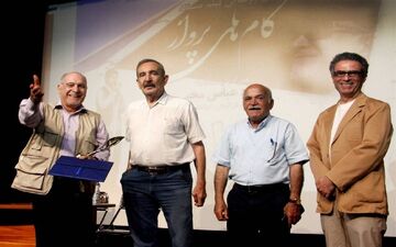 «گام‌های پرواز» رونمایی شد/ مستندی درباره پیشکسوتان رادیو
