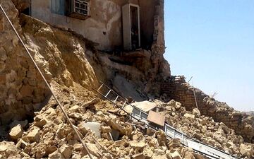  آمار مصدومان زلزله به ۶۴ نفر رسید