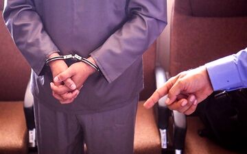 عضو شورای شهر گلستان به اتهام ارتشاء دستگیر شد
